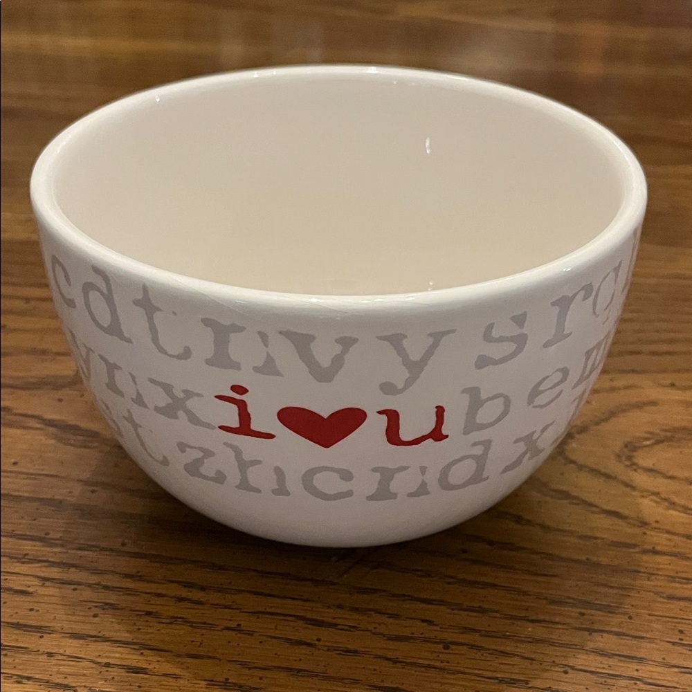 Target Valentine’s 2010 Heart Design Bowl Set - White‎ and Pink - Picture 4 of 16